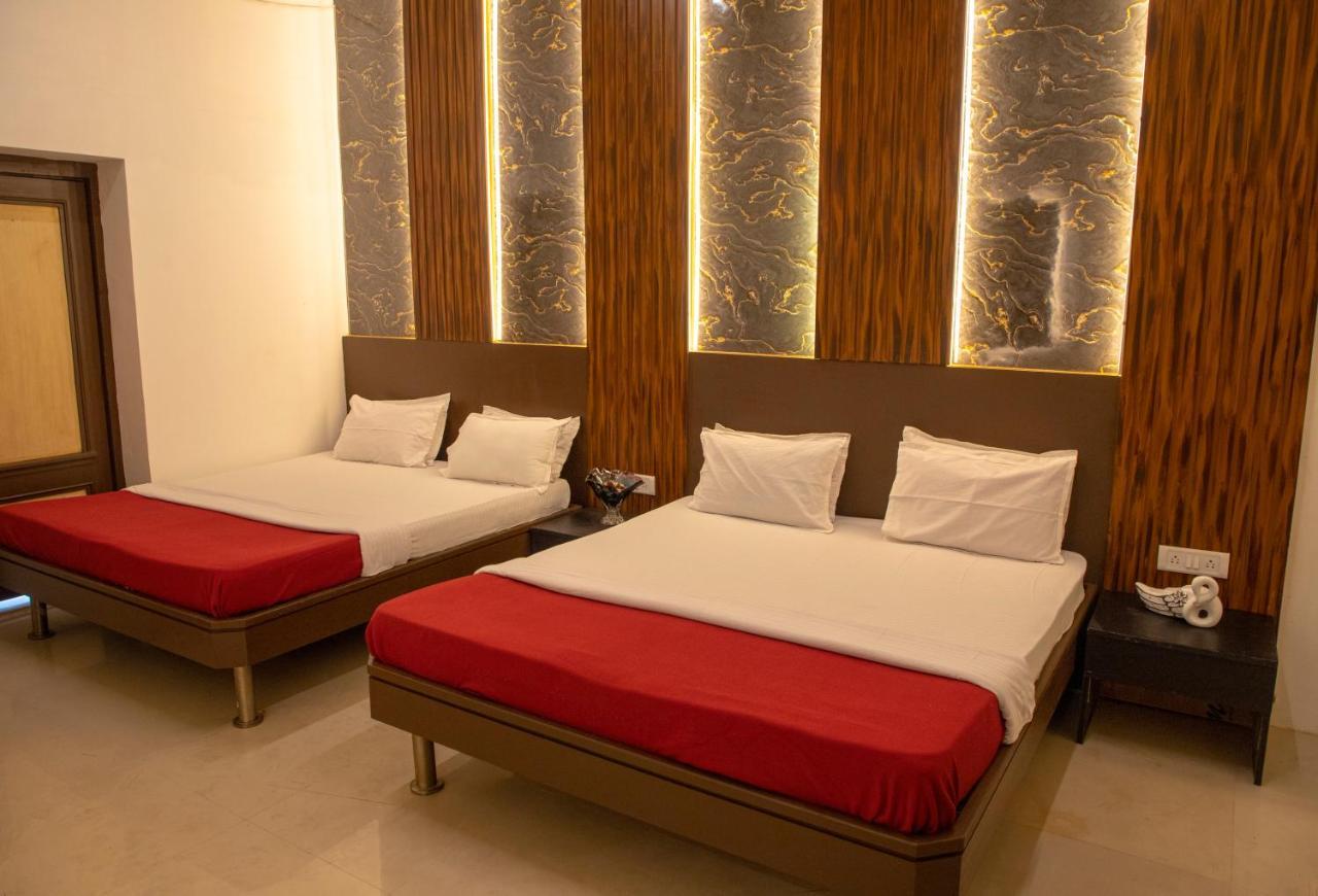 Empire Royale Hotel Mumbai Exterior foto